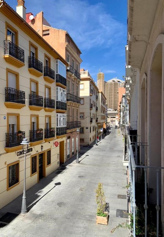 Apartamento En El Centro, Tranquilo Y Luminoso Malaga Luaran gambar