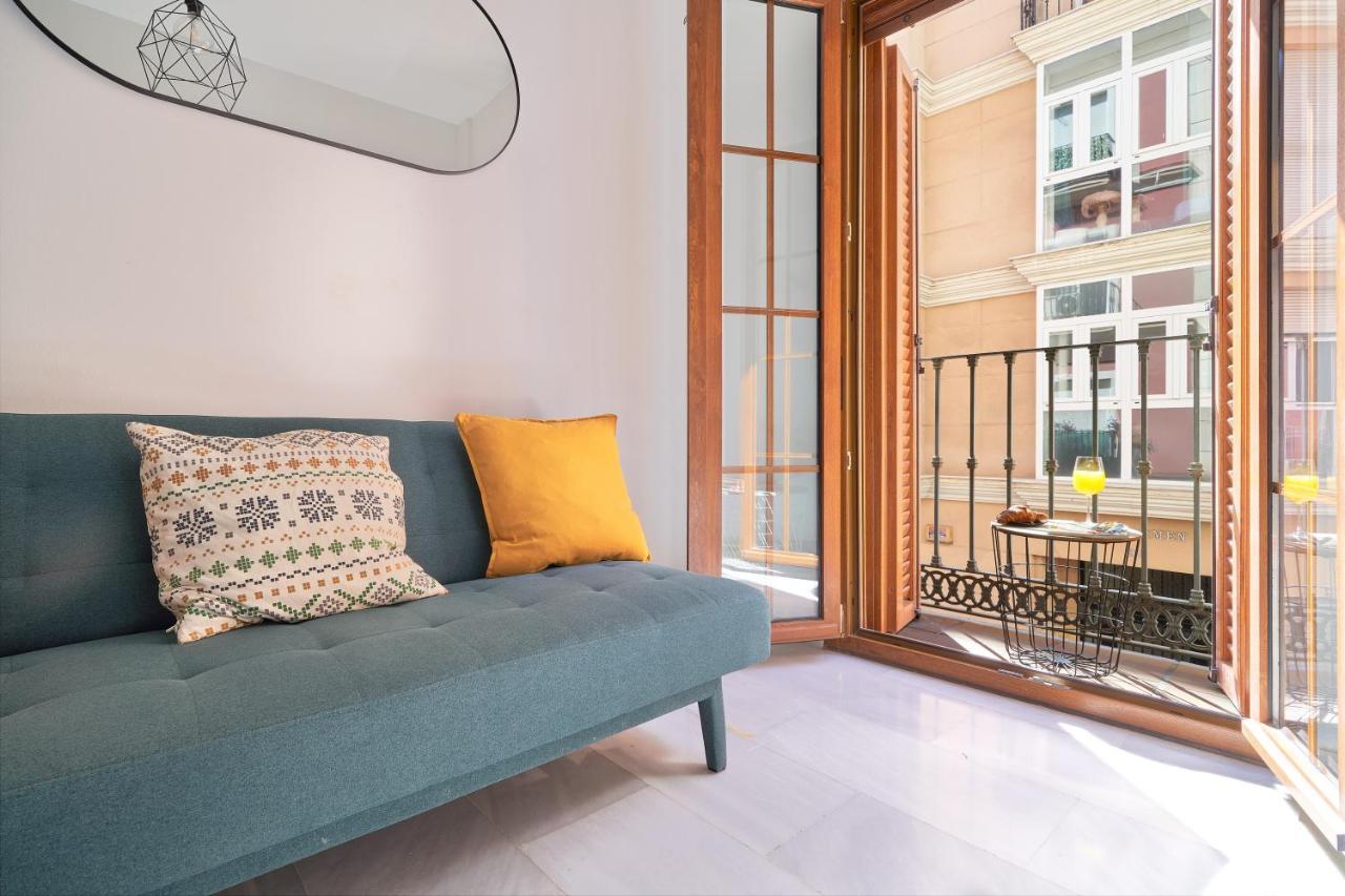 Apartamento En El Centro, Tranquilo Y Luminoso Malaga Luaran gambar